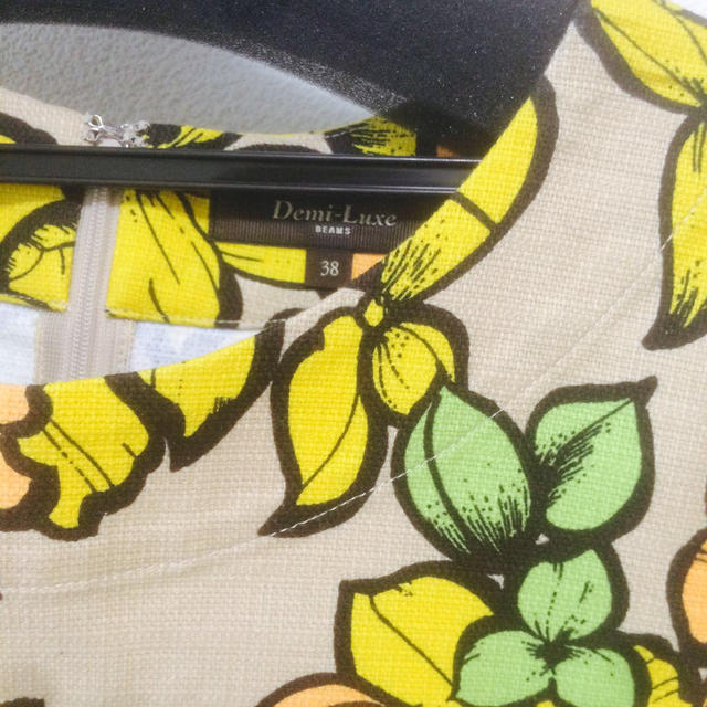 BEAMS(ビームス)のデミルクス ビームス 花柄 カットソー レディースのトップス(カットソー(半袖/袖なし))の商品写真