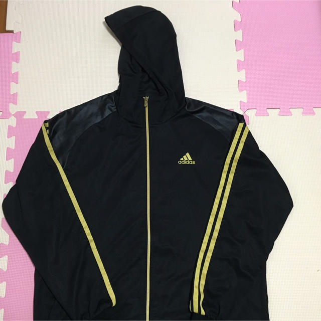 adidas(アディダス)のadidas ジャージ 黒 金 Lサイズ 上下セット  メンズのトップス(ジャージ)の商品写真