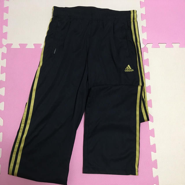 adidas(アディダス)のadidas ジャージ 黒 金 Lサイズ 上下セット  メンズのトップス(ジャージ)の商品写真