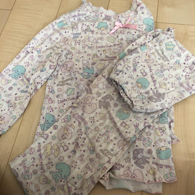 キキララのパジャマ キッズ/ベビー/マタニティのキッズ服女の子用(90cm~)(パジャマ)の商品写真