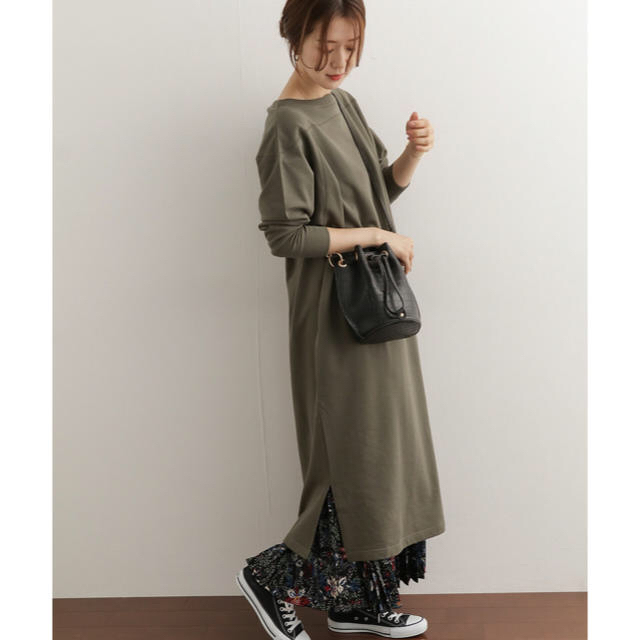 URBAN RESEARCH DOORS(アーバンリサーチドアーズ)のDOORS☆ フットボールワンピース🌸KHAKI♪新品タグ付♪UR レディースのワンピース(ロングワンピース/マキシワンピース)の商品写真