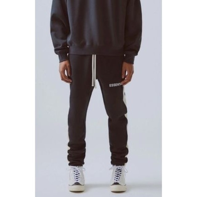 FEAR OF GOD(フィアオブゴッド)のS FOG ESSENTIAL SideStripe Sweatpants ⑤ メンズのパンツ(その他)の商品写真