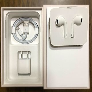 アイフォーン(iPhone)のiPhone8付属品(イヤホン 充電器)(その他)