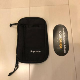 シュプリーム(Supreme)の【新品・未使用・定価以下】シュプリーム　Small Zip Pouch 黒(コインケース/小銭入れ)