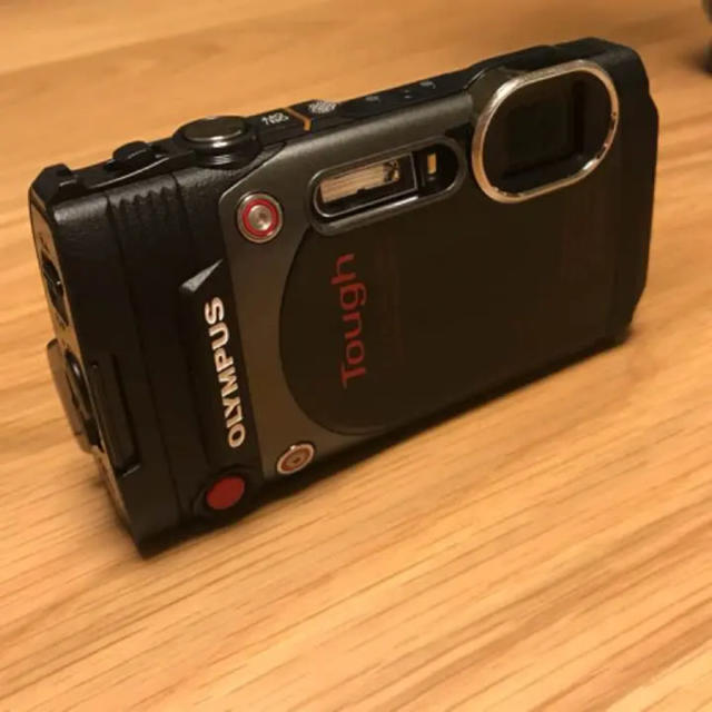 OLYMPUS(オリンパス)の訳あり　OLYMPUS TG870 オリンパス おまけSDカード付き スマホ/家電/カメラのカメラ(コンパクトデジタルカメラ)の商品写真