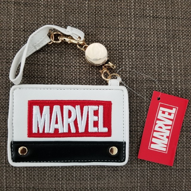 MARVEL(マーベル)の【MARVEL】パスケース エンタメ/ホビーのおもちゃ/ぬいぐるみ(キャラクターグッズ)の商品写真