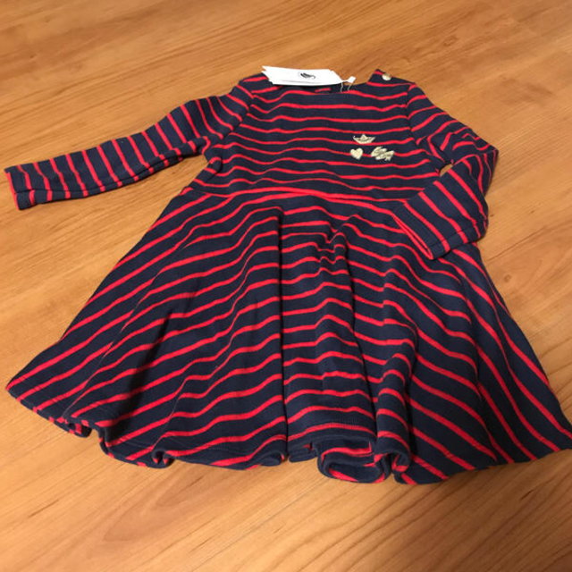 PETIT BATEAU(プチバトー)の新品 プチバトー ワンピース サイズ24m キッズ/ベビー/マタニティのキッズ服女の子用(90cm~)(ワンピース)の商品写真