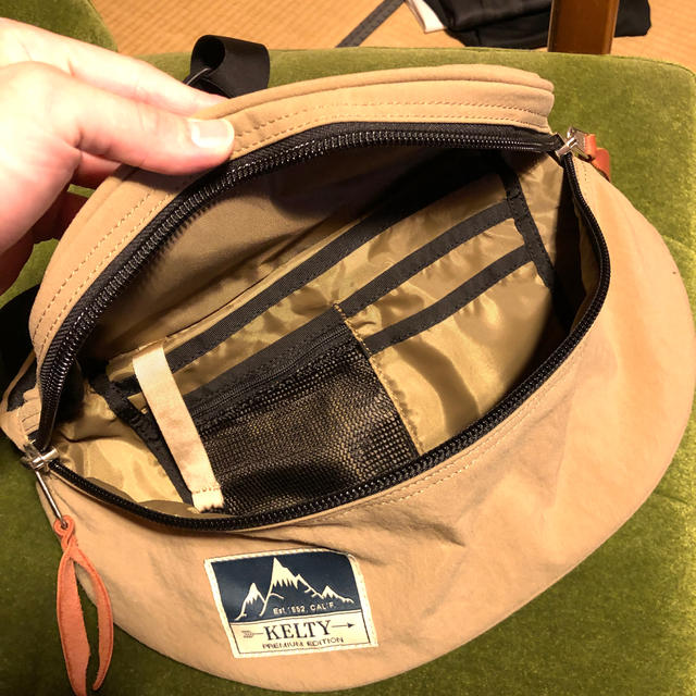 KELTY(ケルティ)のケルティー　プレミアムエディション メンズのバッグ(ショルダーバッグ)の商品写真