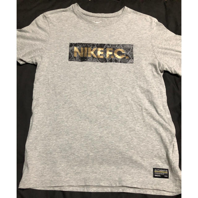 NIKE(ナイキ)のNIKE FC   boxロゴTシャツ メンズのトップス(Tシャツ/カットソー(半袖/袖なし))の商品写真