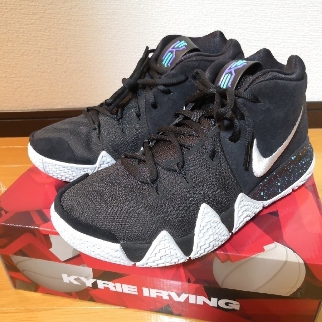 美品　NIKE カイリー4 26cm