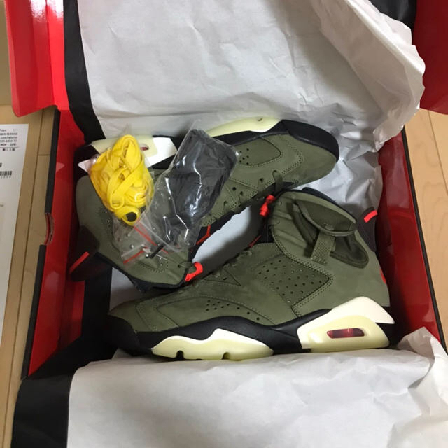 NIKE(ナイキ)のNIKE AIRJORDAN6 TravisScott エアジョーダン6 27㌢ メンズの靴/シューズ(スニーカー)の商品写真