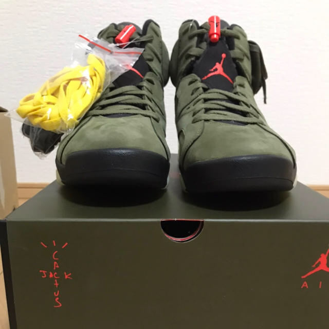 NIKE(ナイキ)のNIKE AIRJORDAN6 TravisScott エアジョーダン6 27㌢ メンズの靴/シューズ(スニーカー)の商品写真