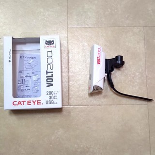 キャットアイ(CATEYE)のcateye ホワイト volt200 (パーツ)