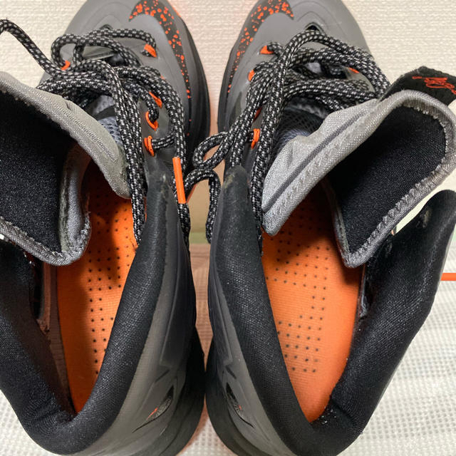 NIKE(ナイキ)のLEBRON X LAVA メンズの靴/シューズ(スニーカー)の商品写真