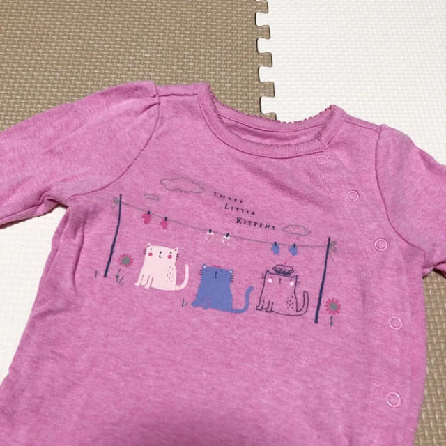 babyGAP(ベビーギャップ)の【美品】babyGAP ネコちゃん ロンパース 肌着 60 キッズ/ベビー/マタニティのベビー服(~85cm)(肌着/下着)の商品写真