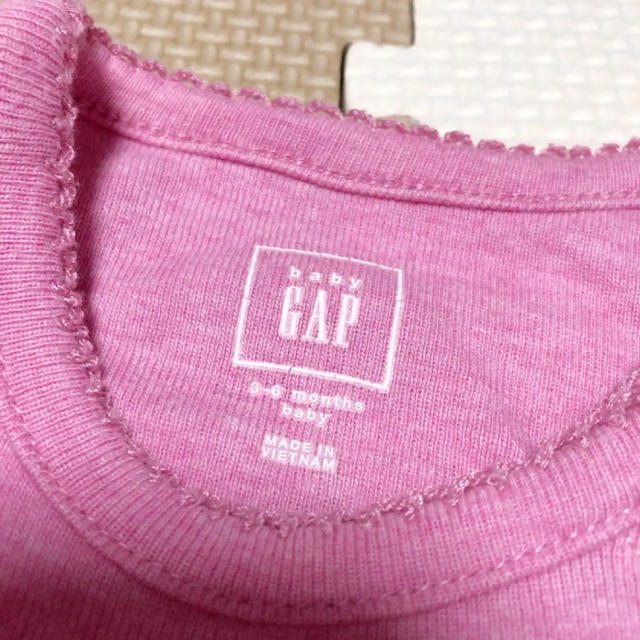 babyGAP(ベビーギャップ)の【美品】babyGAP ネコちゃん ロンパース 肌着 60 キッズ/ベビー/マタニティのベビー服(~85cm)(肌着/下着)の商品写真