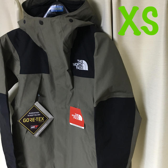 THE NORTH FACE(ザノースフェイス)の新品正規【XSサイズ】ノースフェイス マウンテンジャケット ワイマラナーブラウン メンズのジャケット/アウター(マウンテンパーカー)の商品写真