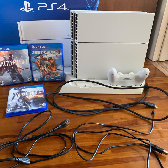 初期化動作確認済みPlayStation4 グレイシャー・ホワイト 500GB 初期化動作確認済みPlayStation4 グレイシャー・ホワイト 500GB