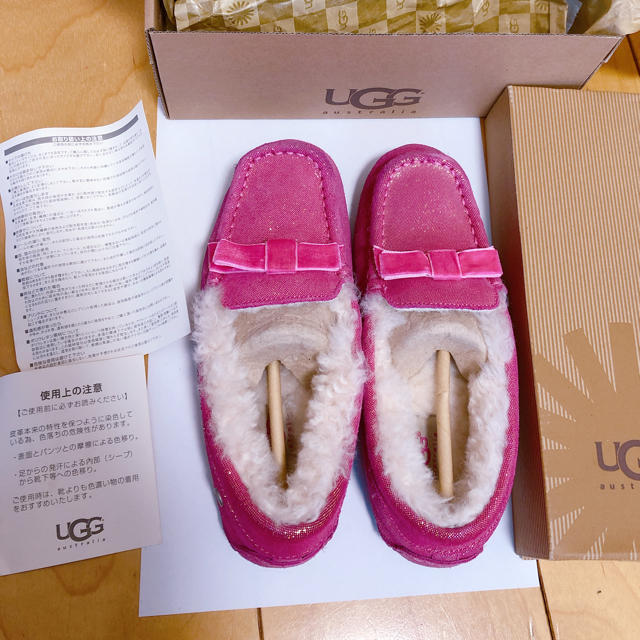 UGG(アグ)の最終お値下げ UGG キッズ キッズ/ベビー/マタニティのキッズ靴/シューズ(15cm~)(その他)の商品写真