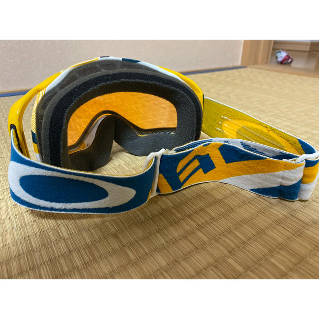 Oakley(オークリー)のOAKLEY オークリー　ゴーグル スポーツ/アウトドアのスノーボード(ウエア/装備)の商品写真