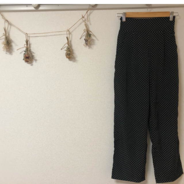 flower(フラワー)の定番！お値下げ可！ flower ～ dot ribbon pants ～ レディースのパンツ(カジュアルパンツ)の商品写真