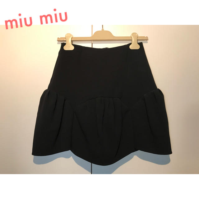 miumiu(ミュウミュウ)のmiu miu ミュウミュウ　スカラップ スカート　ブラック レディースのスカート(ひざ丈スカート)の商品写真