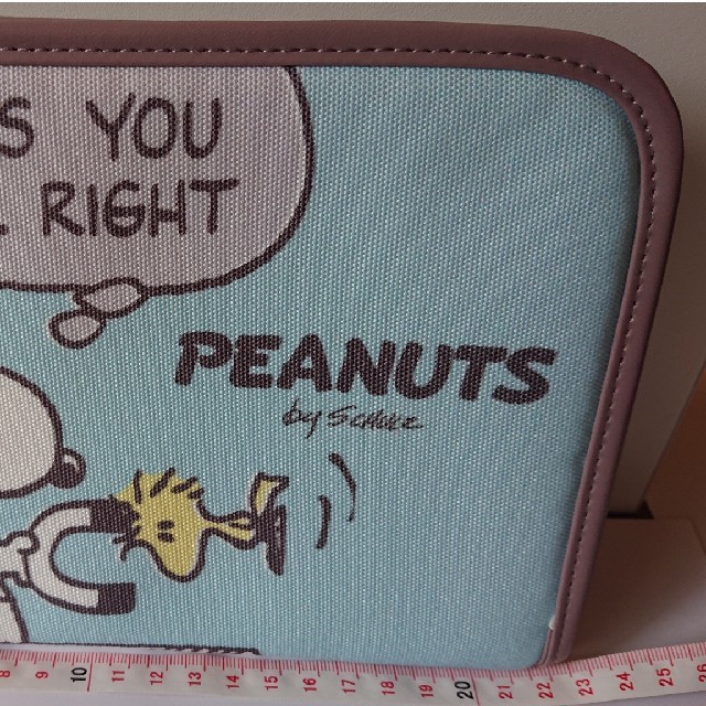 PEANUTS(ピーナッツ)の【新品未使用】マルチケース スヌーピー 母子手帳 ブルー キッズ/ベビー/マタニティのマタニティ(母子手帳ケース)の商品写真