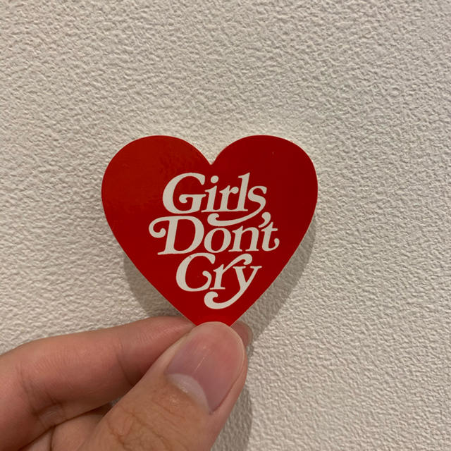 GDC(ジーディーシー)のgirls don't cry ステッカー メンズのメンズ その他(その他)の商品写真