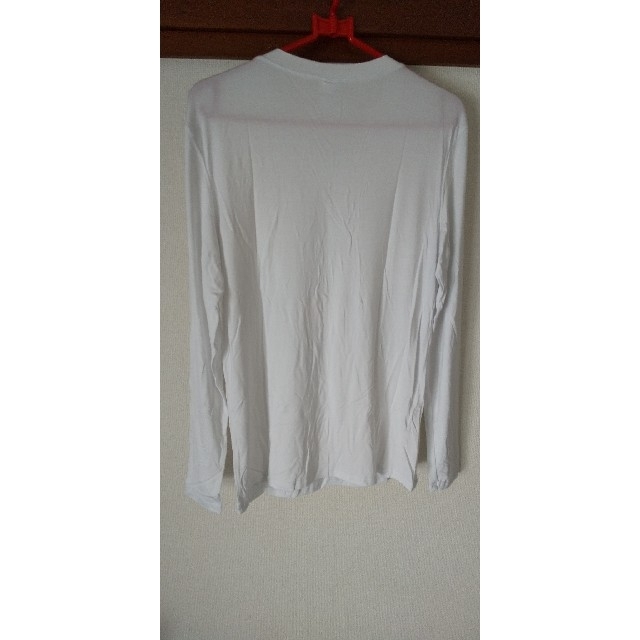 新品WANGJIANG長袖Vネックシャツ ホワイトMサイズ（終売品） メンズのトップス(Tシャツ/カットソー(七分/長袖))の商品写真