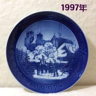 ロイヤルコペンハーゲン(ROYAL COPENHAGEN)のデザイナーのサイン入り！　イヤープレート　1997年　（本体のみ）(置物)