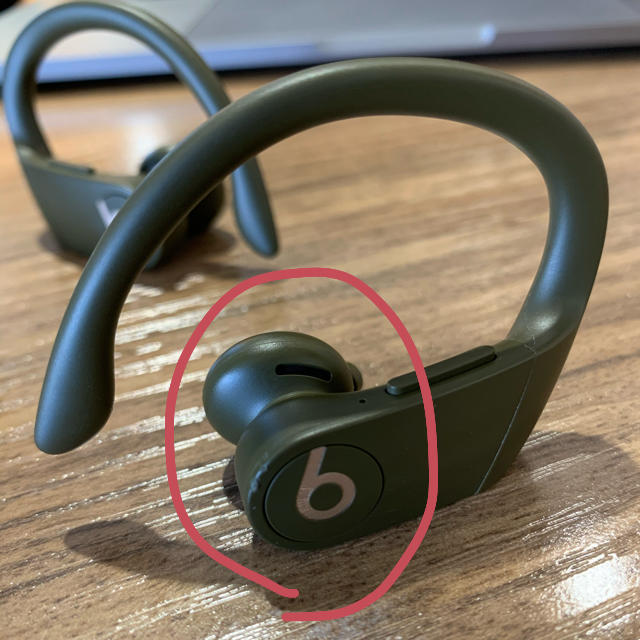 Beats by Dr Dre(ビーツバイドクタードレ)のPowerbeats pro モス スマホ/家電/カメラのオーディオ機器(ヘッドフォン/イヤフォン)の商品写真