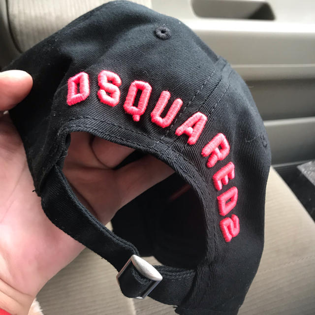 DSQUARED2(ディースクエアード)のディースクエアード ICON キャップ 黒 ピンク 正規品 メンズの帽子(キャップ)の商品写真