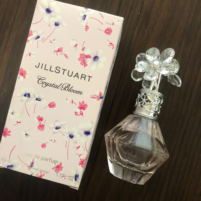 JILLSTUART(ジルスチュアート)のJILLSTUART クリスタルブルーム オードパルファム  コスメ/美容の香水(香水(女性用))の商品写真