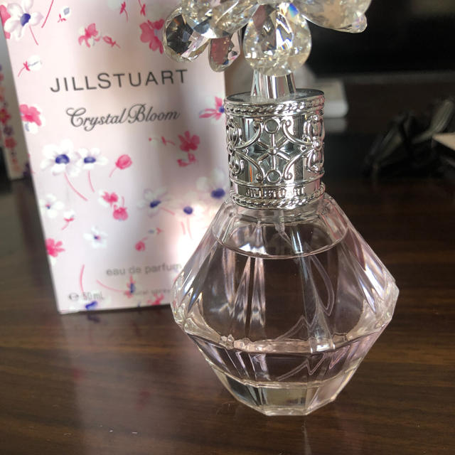 JILLSTUART(ジルスチュアート)のJILLSTUART クリスタルブルーム オードパルファム  コスメ/美容の香水(香水(女性用))の商品写真