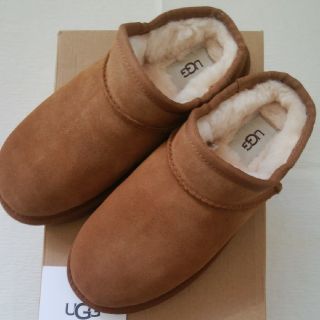 アグ(UGG)のUGG CLASSIC SLIPPER(スリッポン/モカシン)