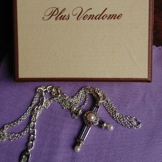 プラスヴァンドーム(Plus Vendome)の【Plus Vendome】クロスネックレス(ネックレス)