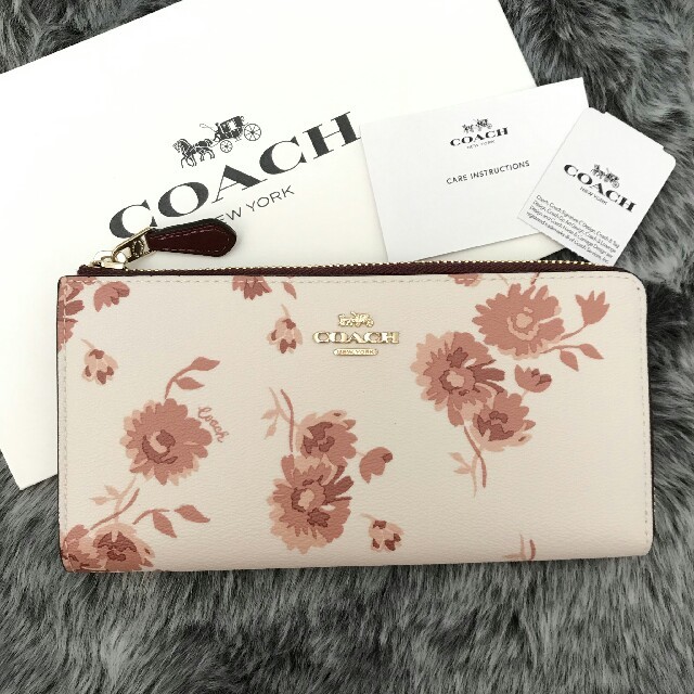 新品☆COACH(コーチ)ホワイト 花柄 レザー 長財布