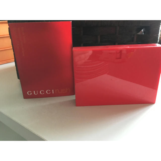 Gucci(グッチ)のGUCCI  rush  香水 コスメ/美容の香水(香水(女性用))の商品写真