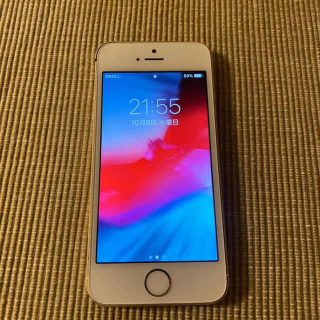 Apple(アップル)のiPhoneSE gold 34gb ymobile スマホ/家電/カメラのスマートフォン/携帯電話(スマートフォン本体)の商品写真