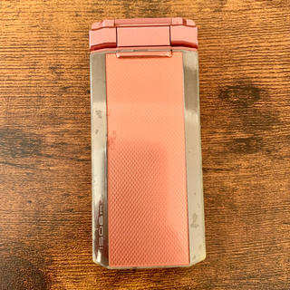 シャープ(SHARP)の送料込み ドコモ 携帯電話 ガラケー ピンク色 SH905i(携帯電話本体)