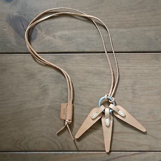 ホーボー(hobo)のhobo Shade Leather Leaves Necklace(ネックレス)