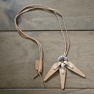 ホーボー(hobo)のhobo Shade Leather Leaves Necklace(ネックレス)