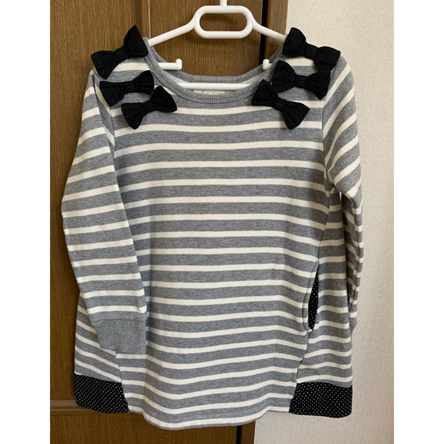 Branshes(ブランシェス)の黒リボンのチュニック キッズ/ベビー/マタニティのキッズ服女の子用(90cm~)(Tシャツ/カットソー)の商品写真