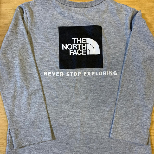 THE NORTH FACE(ザノースフェイス)のノースフェイス  キッズ　長袖　ロングTシャツ120 キッズ/ベビー/マタニティのキッズ服男の子用(90cm~)(Tシャツ/カットソー)の商品写真