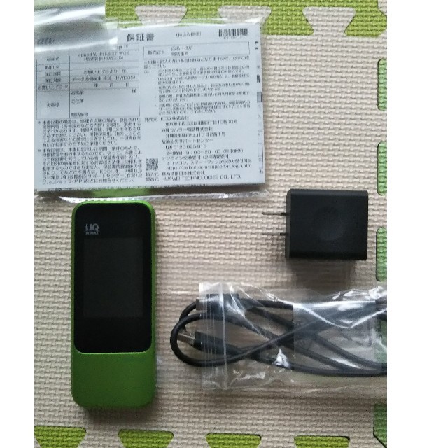 UQ WiMAX W04グリーン スマホ/家電/カメラのスマートフォン/携帯電話(その他)の商品写真