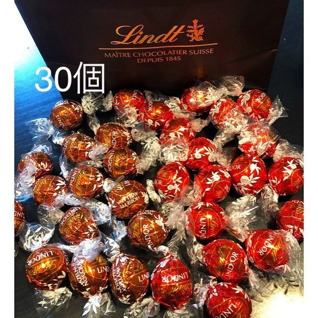 Lindt(リンツ)のリンドール チョコレート 30個 食品/飲料/酒の食品(菓子/デザート)の商品写真