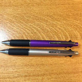 ミツビシ(三菱)のジェットストリーム 4色＋シャープペン  2本  0.5(ペン/マーカー)