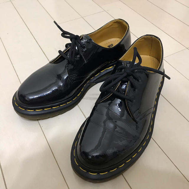 Dr.Martens(ドクターマーチン)の【美品】Dr.Martens ドクターマーチン 3ホールブーツ エナメル レディースの靴/シューズ(ブーツ)の商品写真