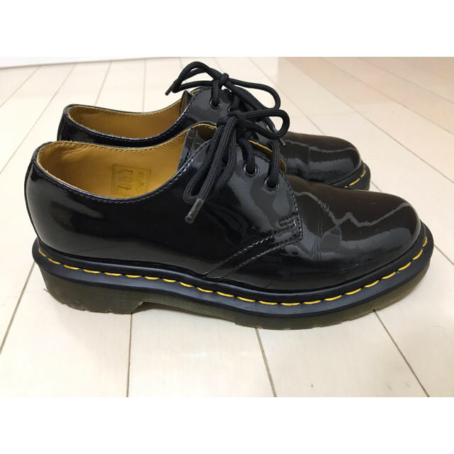 Dr.Martens(ドクターマーチン)の【美品】Dr.Martens ドクターマーチン 3ホールブーツ エナメル レディースの靴/シューズ(ブーツ)の商品写真