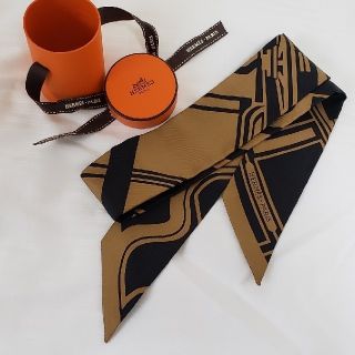 エルメス(Hermes)のみーさん様御専用　HERMES　新品未使用　ツイリー(バンダナ/スカーフ)